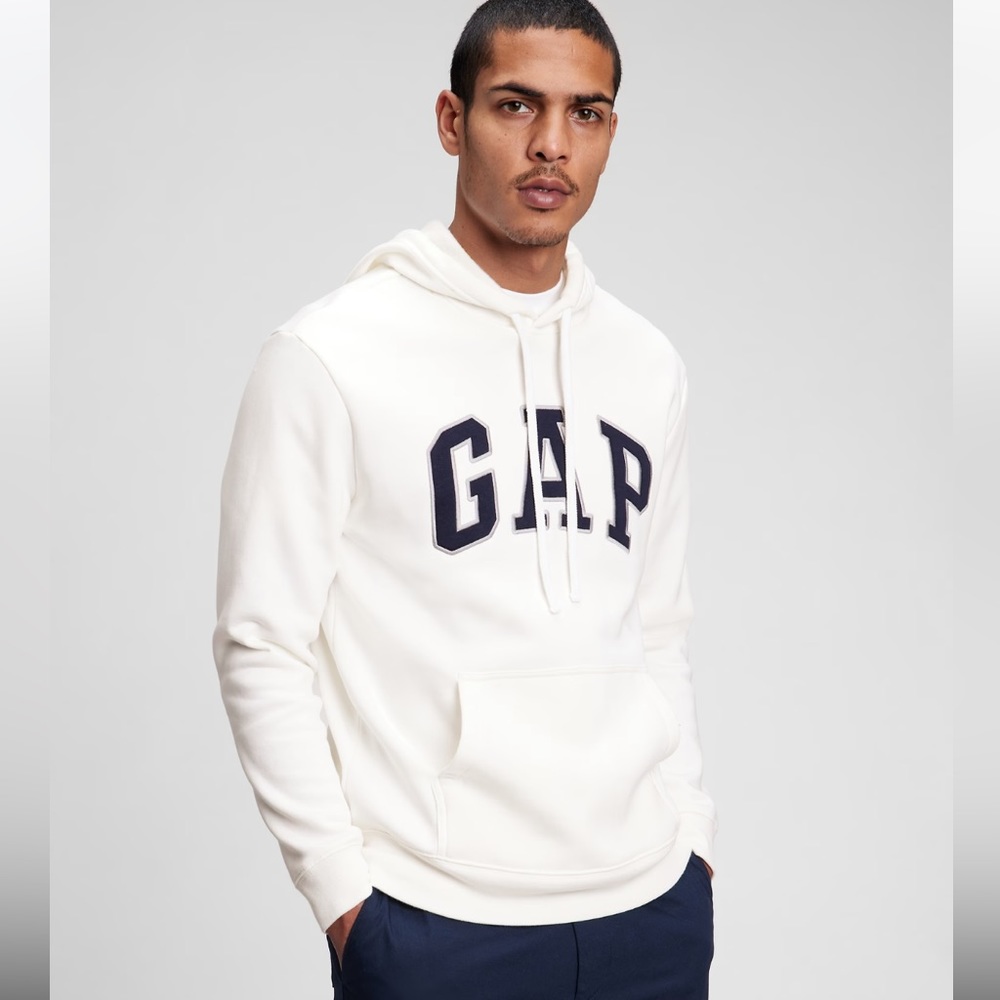 NWT GAP signature Arch logo hoodie L